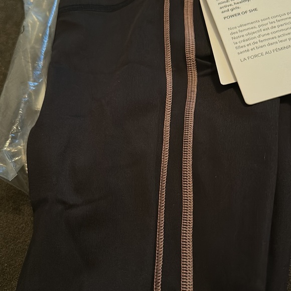 Athleta Ultimate Stash Pocket Ignite 7/8 Tight Legging - Picture 5 of 8